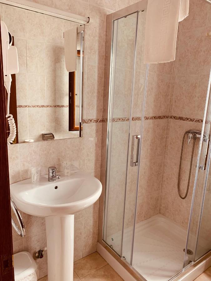 Hostal La Serna Hotell Potes Eksteriør bilde