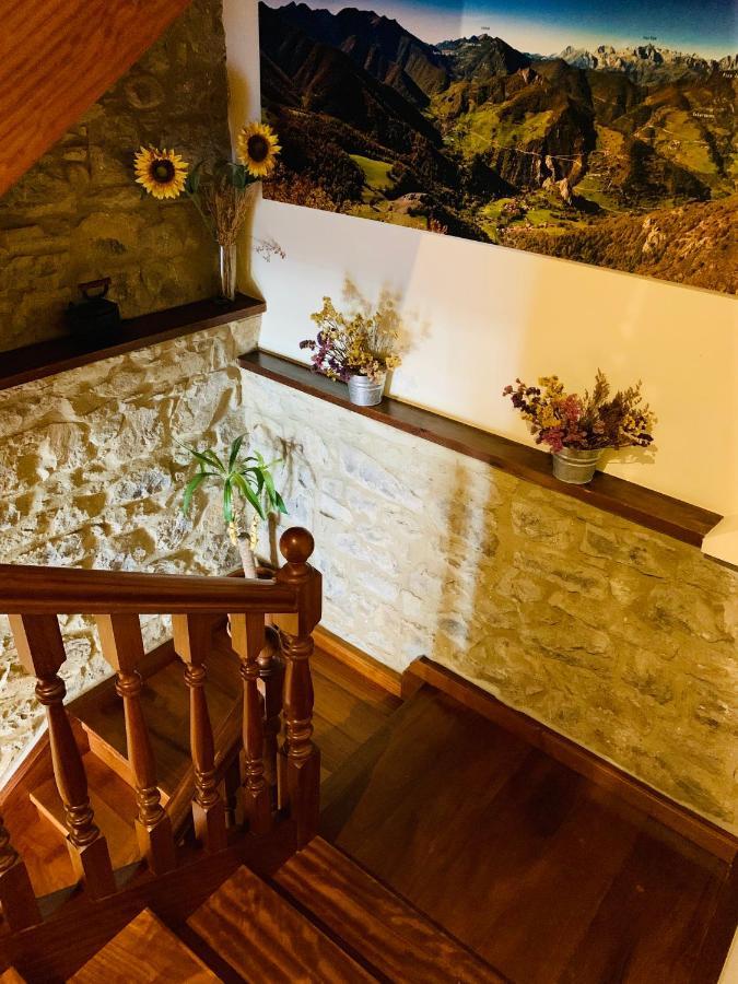 Hostal La Serna Hotell Potes Eksteriør bilde