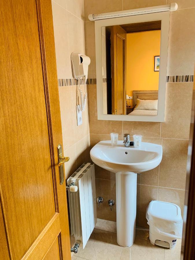 Hostal La Serna Hotell Potes Eksteriør bilde