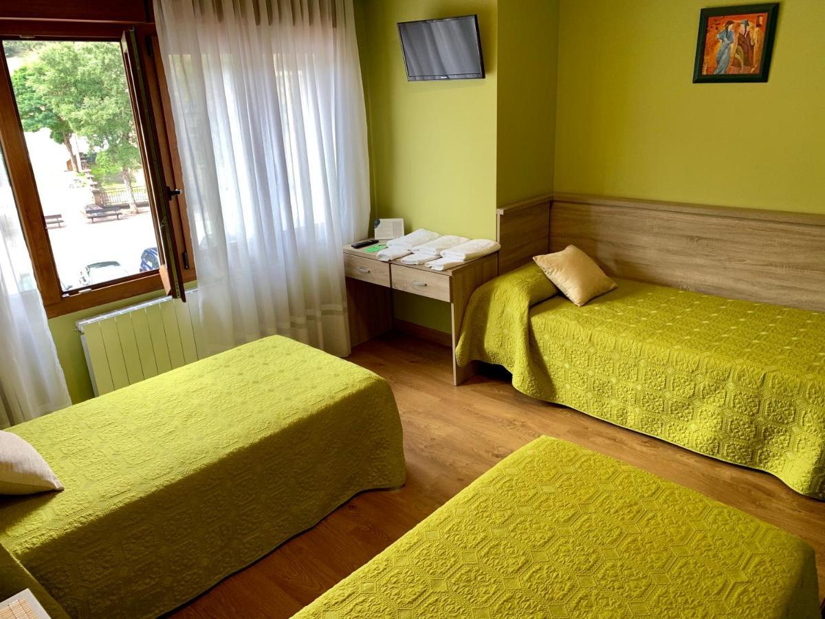 Hostal La Serna Hotell Potes Eksteriør bilde